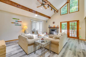 Ozark Mountain View Retreat with Hot Tub!